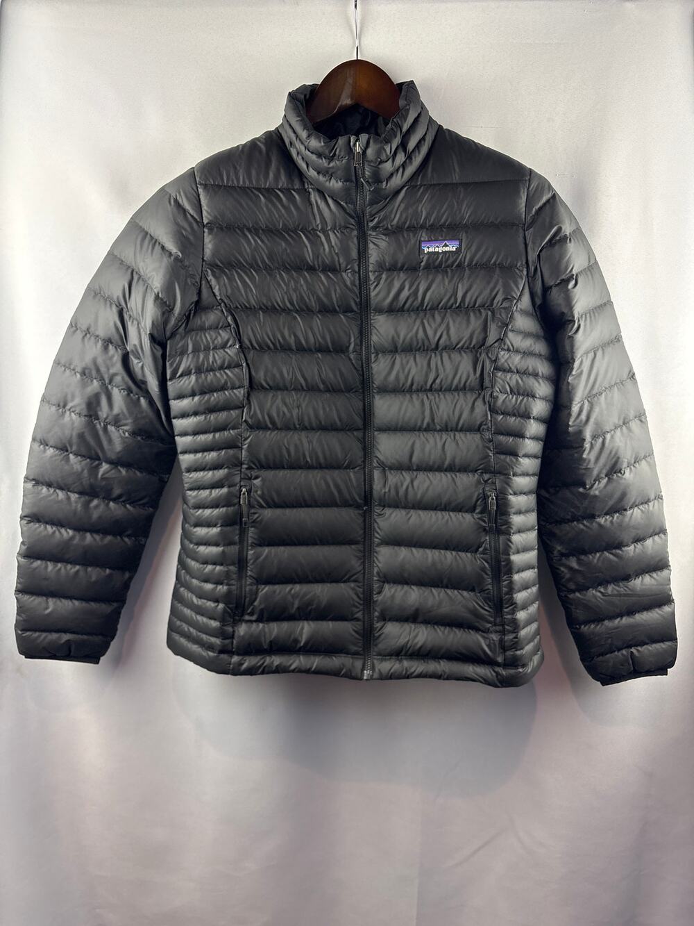 Women’s Patagonia Large Black Puffer Jacket